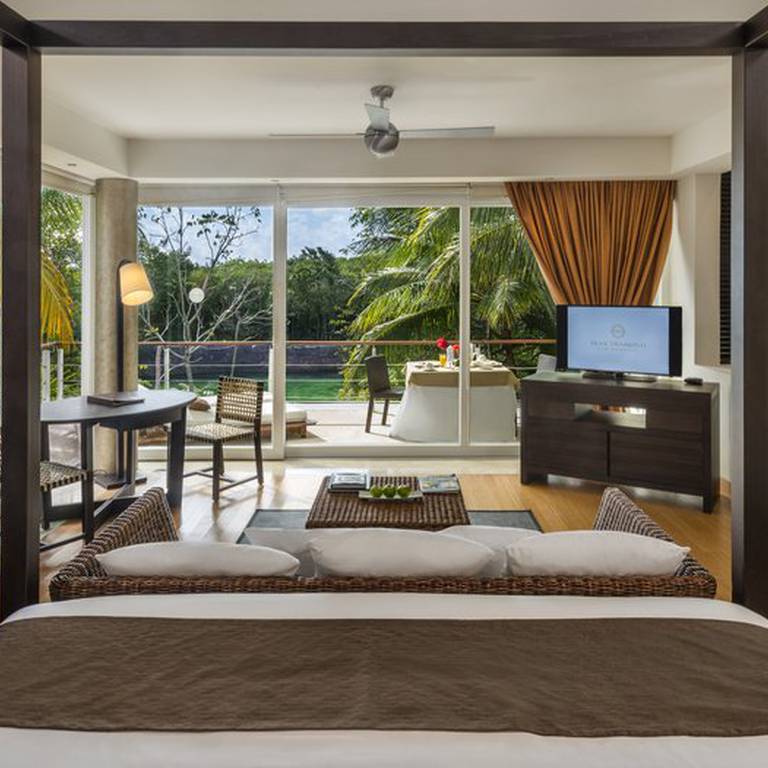 Cenote- laguna deluxe junior suite Blue Diamond Luxury Boutique (Playa del Carmen) Cenote- laguna deluxe junior suite Blue Diamond Luxury Boutique (Playa del Carmen)