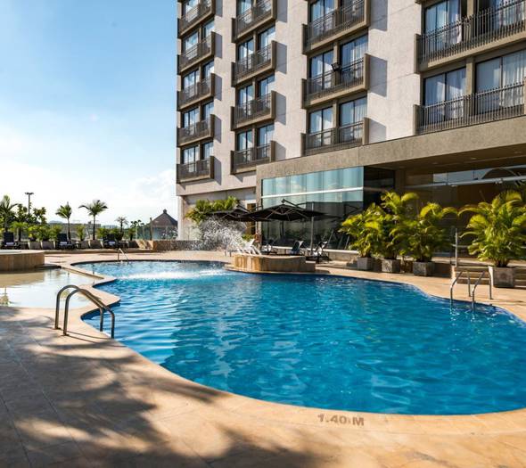 Pool Movich Pereira 