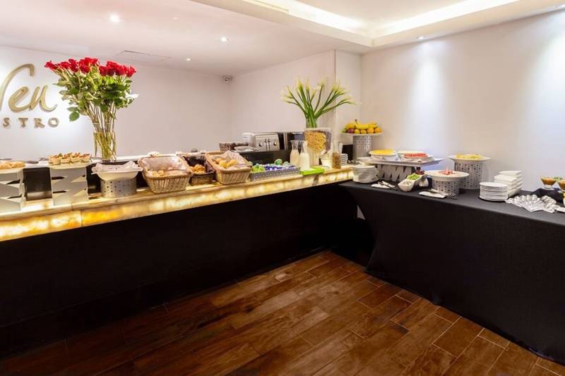 Breakfast buffet Le Parc Hotel Quito