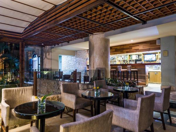 Terraza bar Iraka Movich Hotels