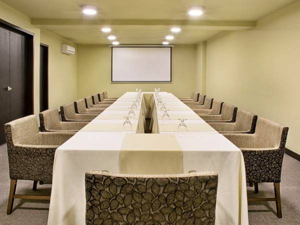 Saman Movich Hotels Saman Movich Hotels