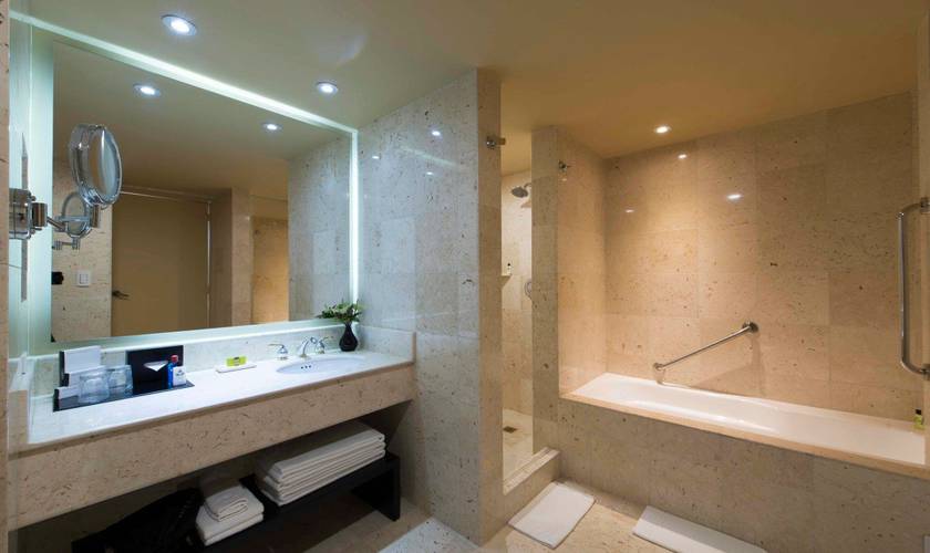 Habitación junior suite king Intercontinental Medellín Habitación junior suite king Intercontinental Medellín