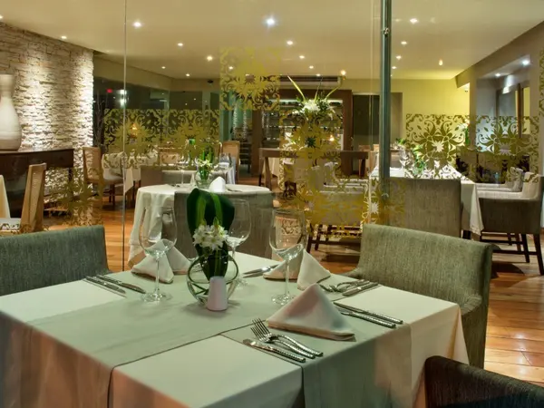 movich-alferez-restaurante-maria-a