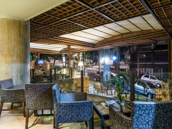 movich-alferez-terraza-bar-b