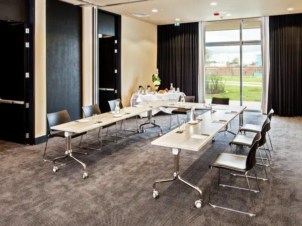 movich-buro-salon-cedro-c