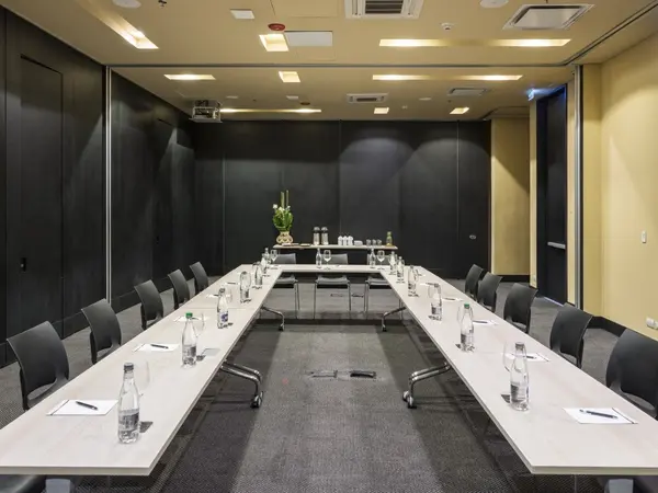 movich-buro-salon-sapan-c_2u8NvZk (1)