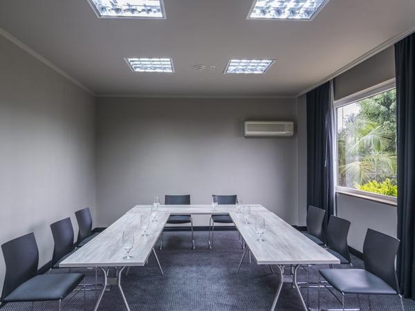 movich-lomas-sala-bucaro-a