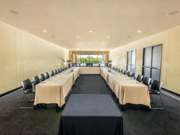 movich-pereira-sala-bucaro-c