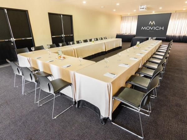 movich-pereira-sala-bucaro-d