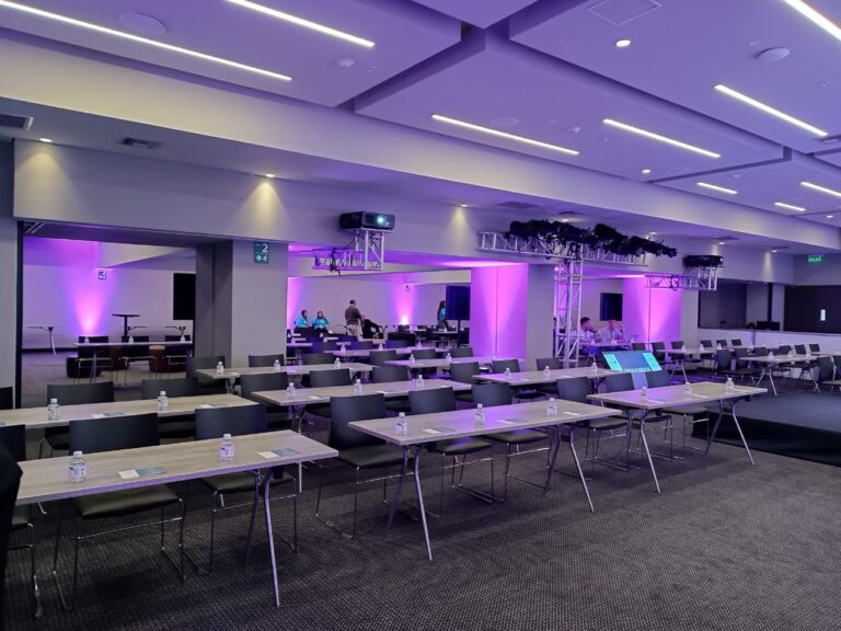 AULA GUAYACAN COMPLETO