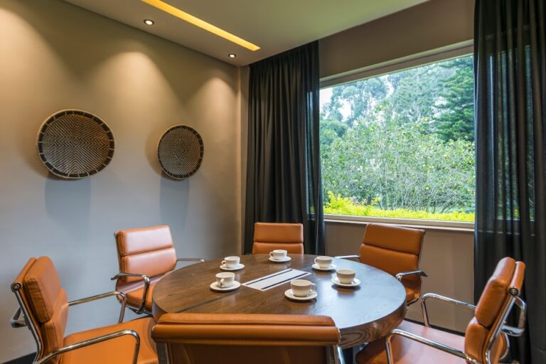 SALA DE JUNTAS PEQUEÑA