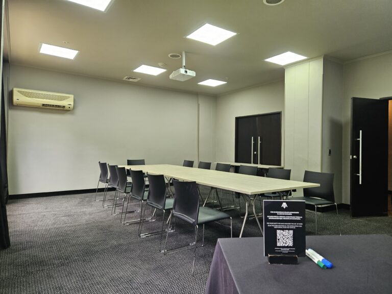 Salon Cipres - montaje Imperial 13pers (6)